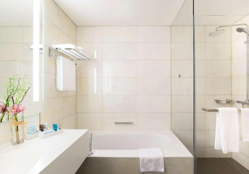 Номер Executive, Novotel Abu Dhabi Al Bustan