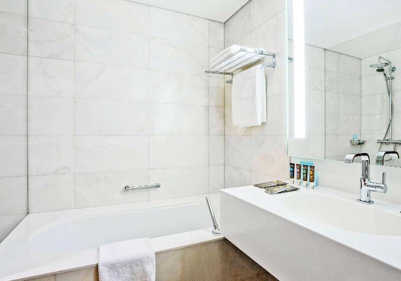 Номер Executive, Novotel Abu Dhabi Al Bustan