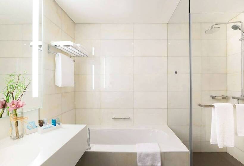 Номер Superior, Novotel Abu Dhabi Al Bustan