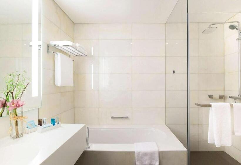 Люкс Superior, Novotel Abu Dhabi Al Bustan