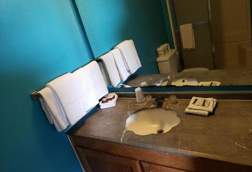 스탠다드 발코니 스튜디오, Krsna S Castle