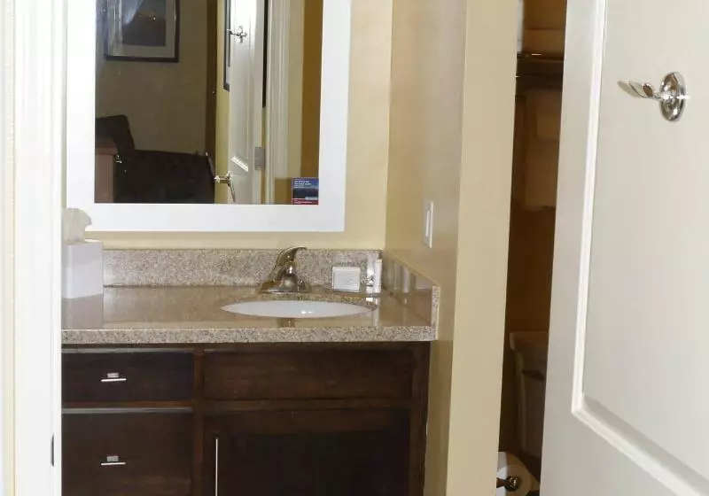 キングサイズベッドのスイートルーム, Towneplace Suites Redding
