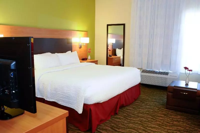 キングサイズベッドのスイートルーム, Towneplace Suites Redding