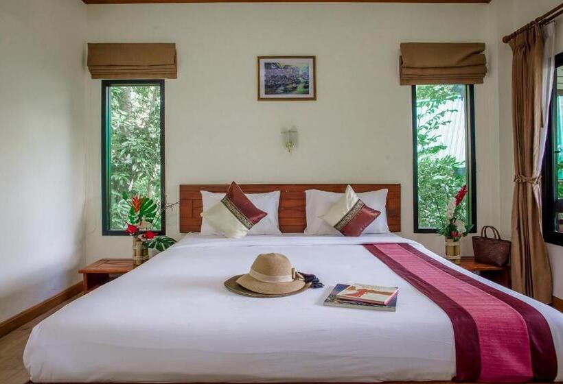 수영장 전망 방갈로, The Vatika Resort And Spa