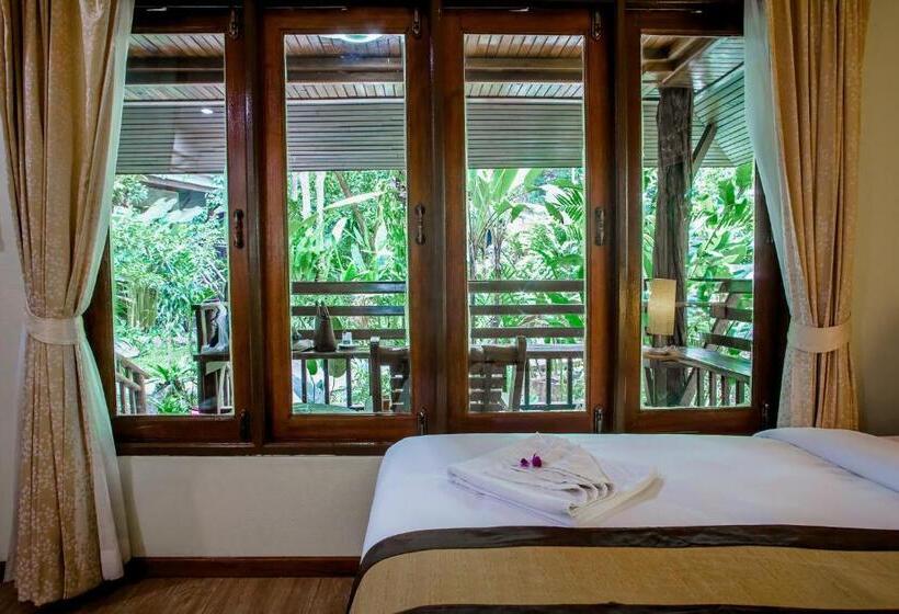 스탠다드 트리플 룸 가든 전망, The Vatika Resort And Spa