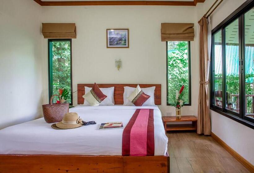 수영장 전망 방갈로, The Vatika Resort And Spa