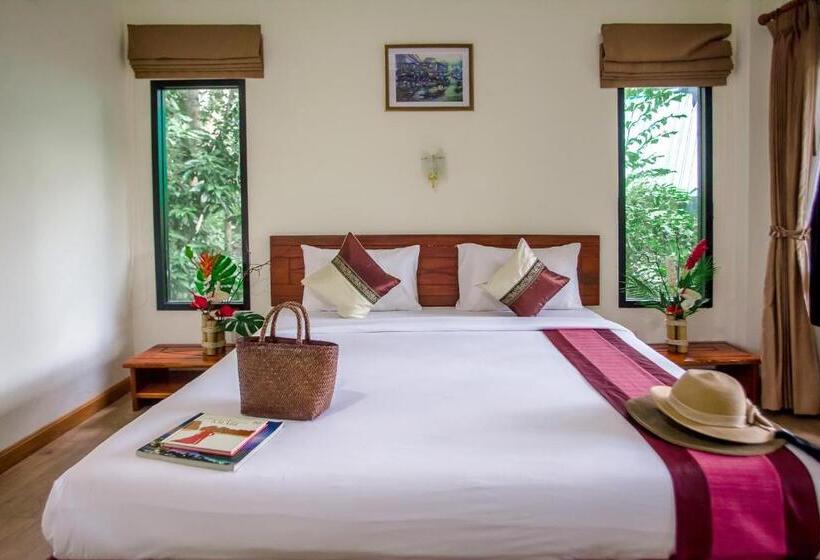 수영장 전망 방갈로, The Vatika Resort And Spa