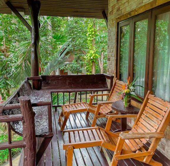 Номер Deluxe, The Vatika Resort And Spa