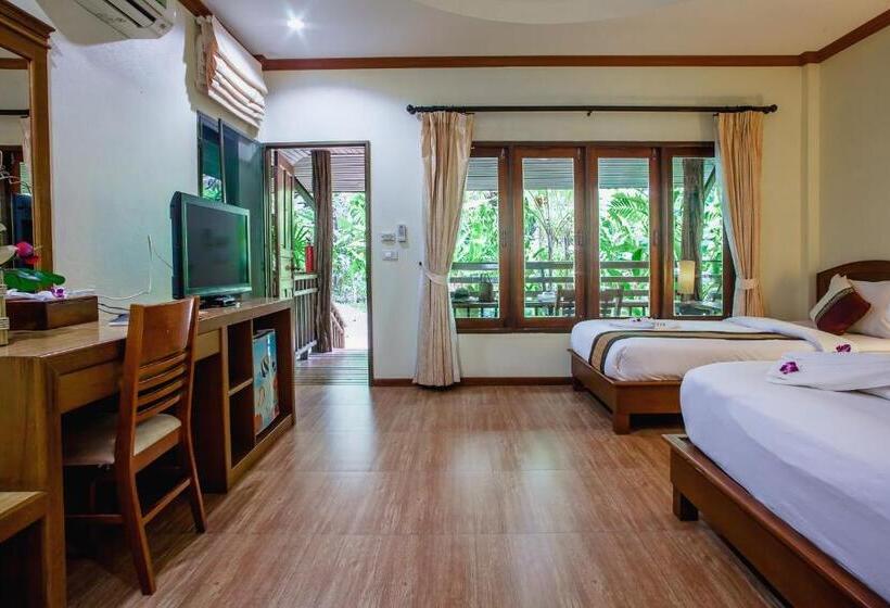 스탠다드 트리플 룸 가든 전망, The Vatika Resort And Spa