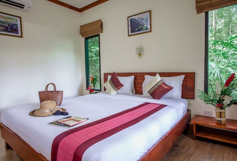 수영장 전망 방갈로, The Vatika Resort And Spa