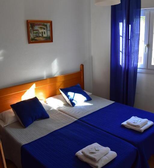 Апартаменты 3 Спальни, La Fonda Aeropuerto