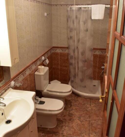 Апартаменты 3 Спальни, La Fonda Aeropuerto