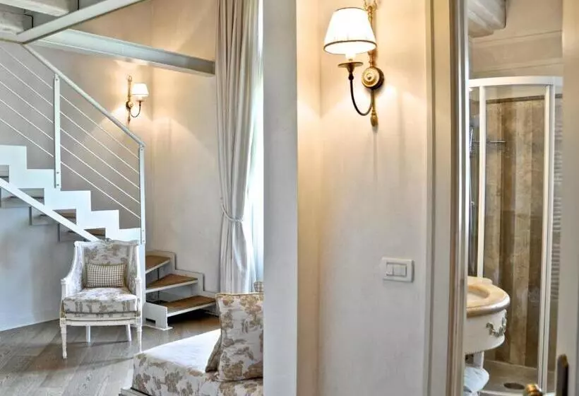Suite with Terrace, Garda Hotel San Vigilio Golf