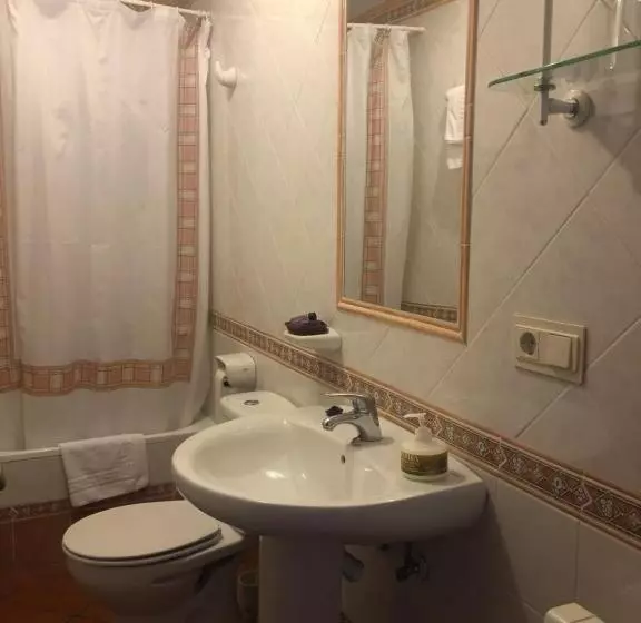 スタンダードルーム, Hostal Rural Poqueira