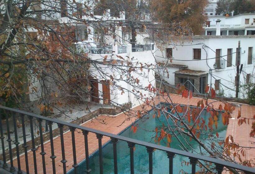 Номер Стандарт, Hostal Rural Poqueira