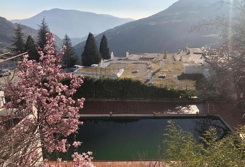 חדר אקונומי, Hostal Rural Poqueira