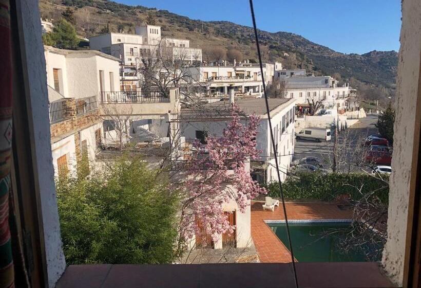 חדר אקונומי יחיד, Hostal Rural Poqueira