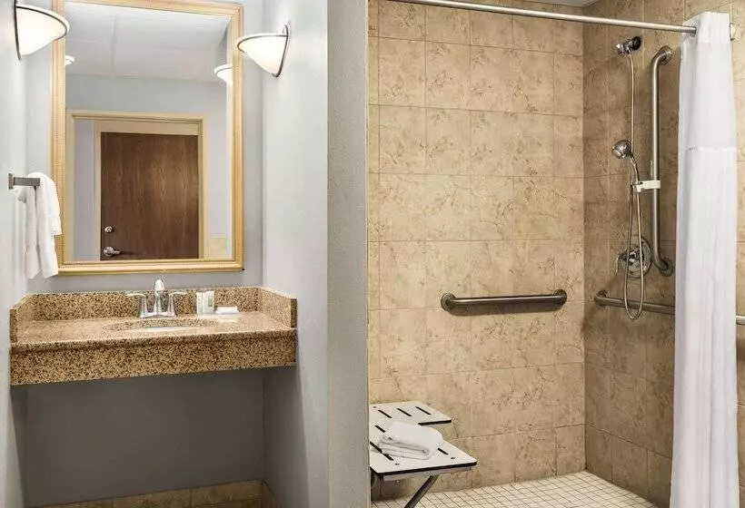 障害者適応デラックスルーム, Americinn By Wyndham Laramie Near University Of Wyoming