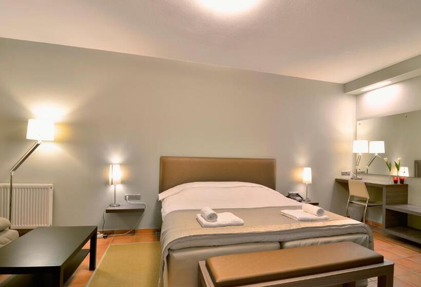 דירת חדר, Ellopia Point