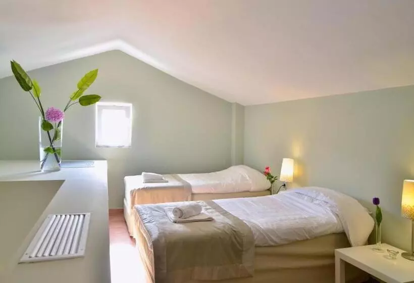 Suite, Ellopia Point