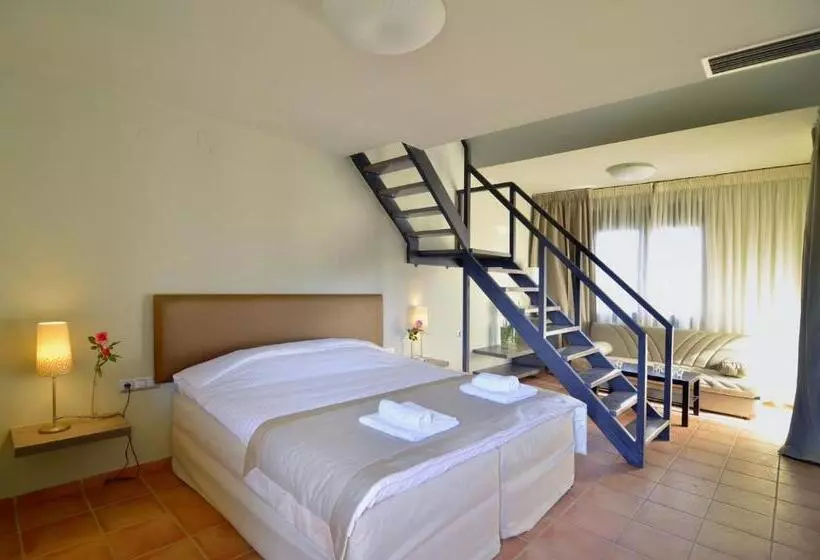 Suite, Ellopia Point