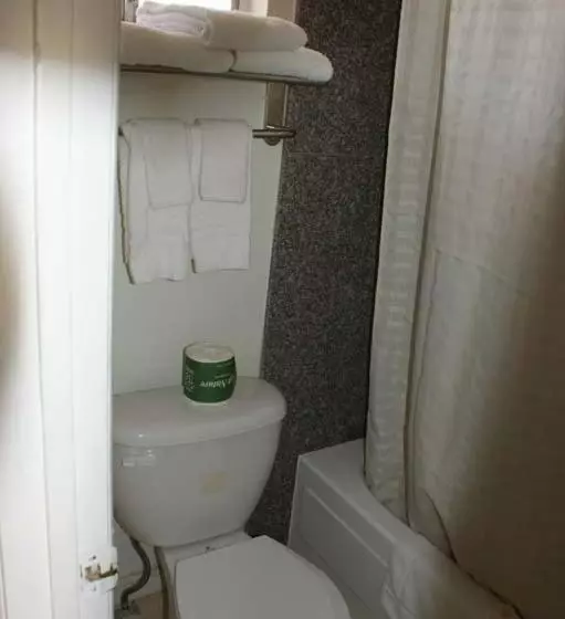 キングサイズベッドのスタンダードルーム, Hwy Express Inn And Suites
