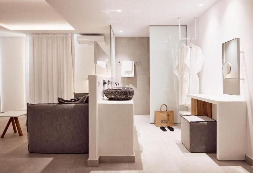 جناح جونيور مطل على الحديقة, Kantouni Beach Boutique