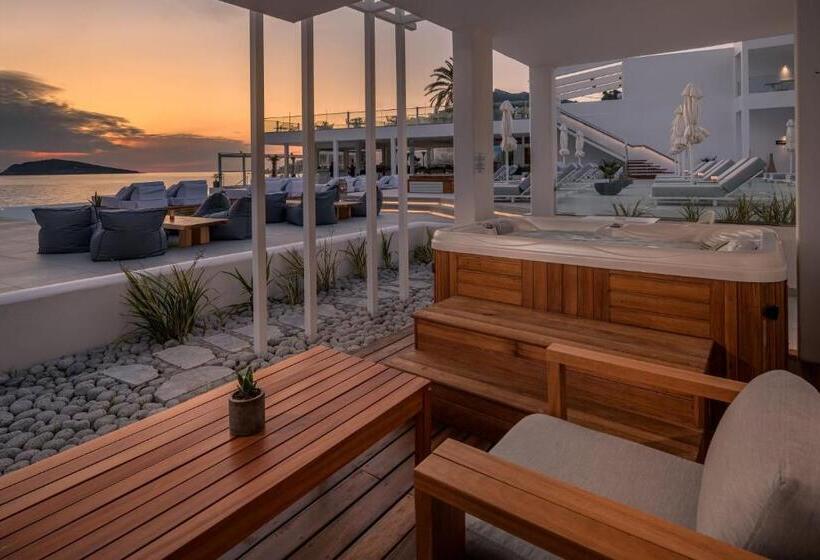 جناح ديلوكس, Kantouni Beach Boutique