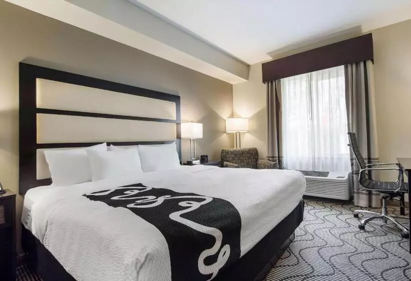 キングサイズベッドのデラックスルーム, La Quinta By Wyndham Auburn