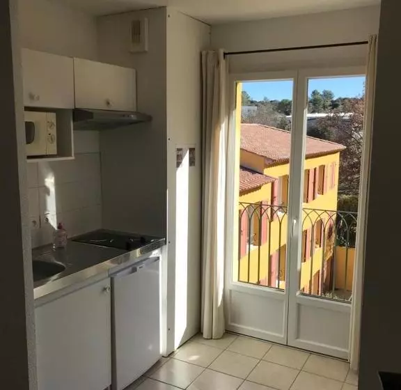 バルコニー付きスタンダードステューディオ, Resid Artel Cadarache Iter