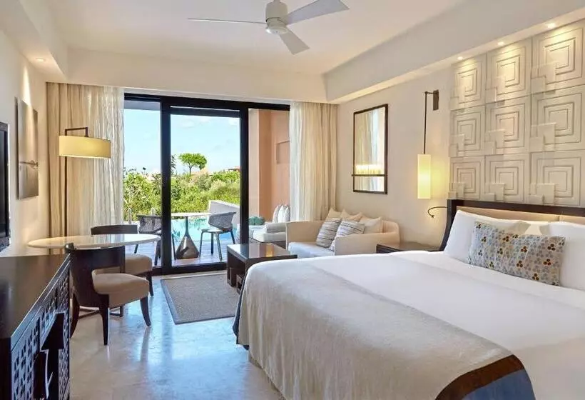 キングサイズベッドのスタンダードルーム, The Romanos, A Luxury Collection Resort, Costa Navarino