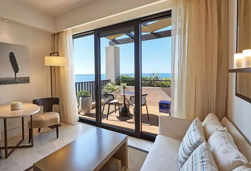 オーシャンビューのプレミアムルーム。, The Romanos, A Luxury Collection Resort, Costa Navarino