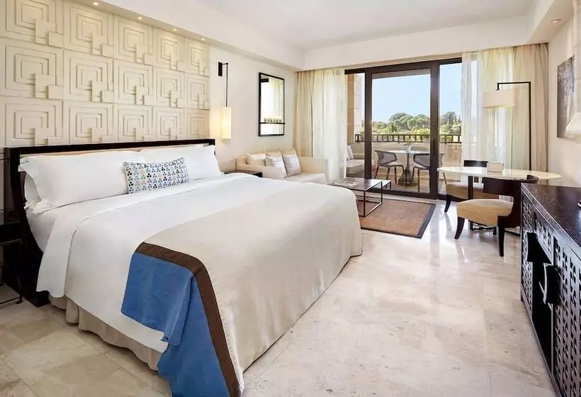 片側に海が見えるデラックスルーム, The Romanos, A Luxury Collection Resort, Costa Navarino