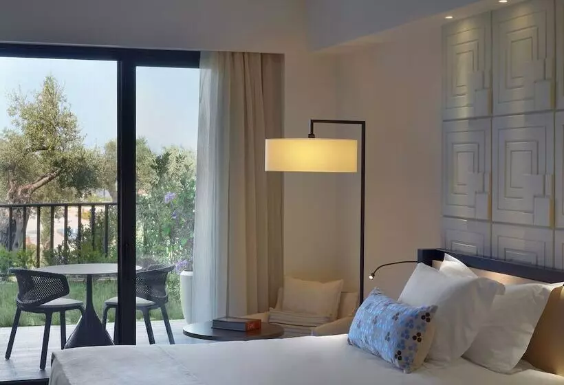 片側に海が見えるデラックスルーム, The Romanos, A Luxury Collection Resort, Costa Navarino
