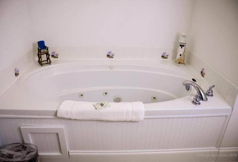 キングサイズベッドのスタンダードルーム, The Sunset Inn