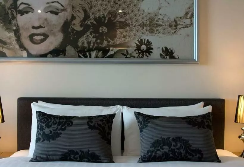 オーシャンビュースーペリアールーム, Way Hotel Pattaya