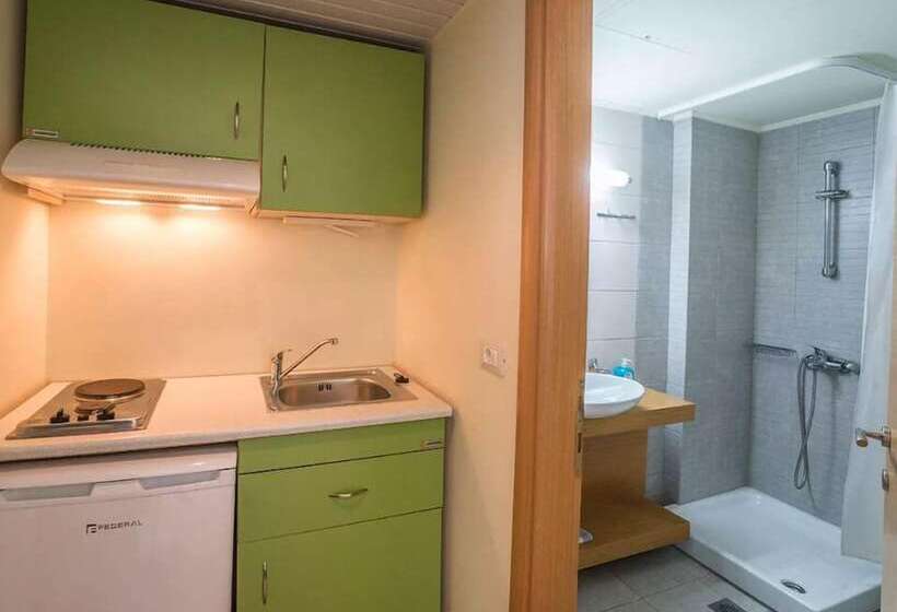 Студио Стандарт Вид на Сад, Athina Beach Hotel