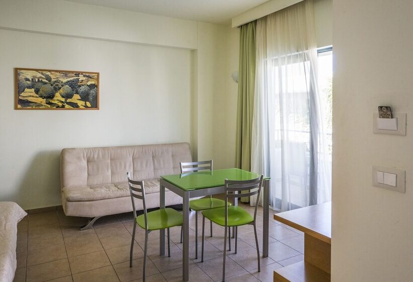 آپارتمان 1 خوابه با چشم‌انداز باغ, Athina Beach Hotel