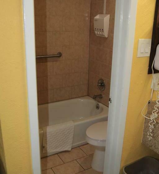 חדר סטנדרט עם מיטת קינג, Chaparral Motel Hallettsville