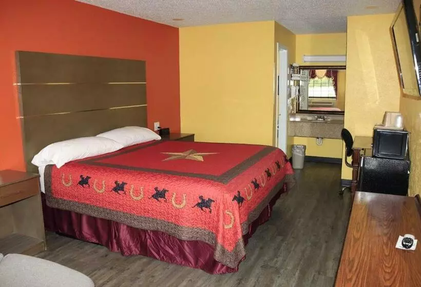 キングサイズベッドのスタンダードルーム, Chaparral Motel Hallettsville