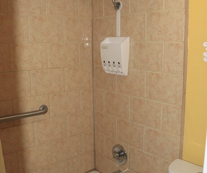 חדר סטנדרט שתי מיטות זוגיות, Chaparral Motel Hallettsville