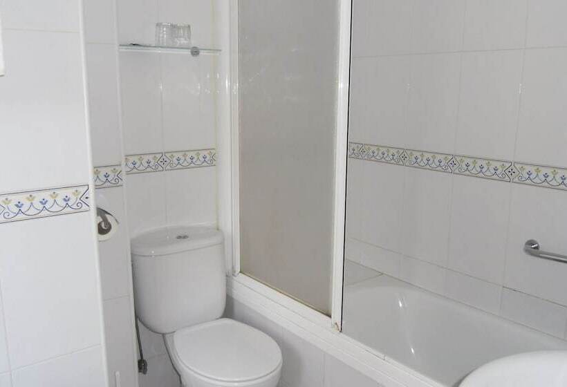 Quarto Estandar, Hostal Paris