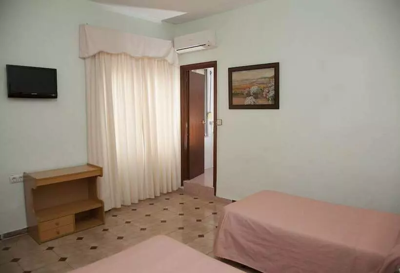 スタンダードルーム, Hostal Paris