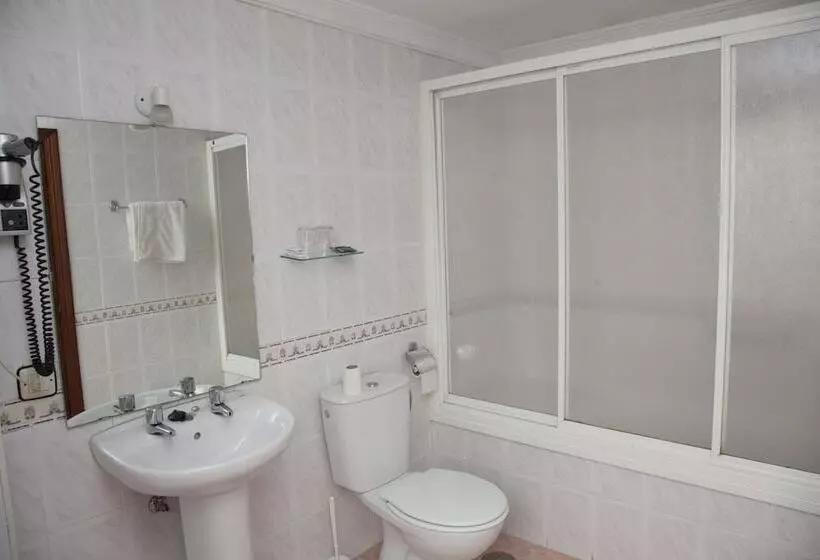 スタンダードトリプルルーム, Hostal Paris