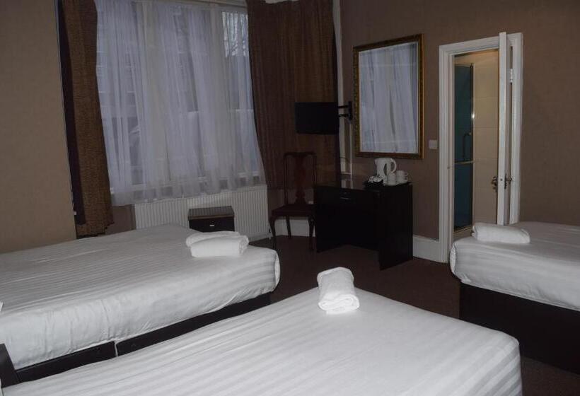 חדר משפחתי, Banks