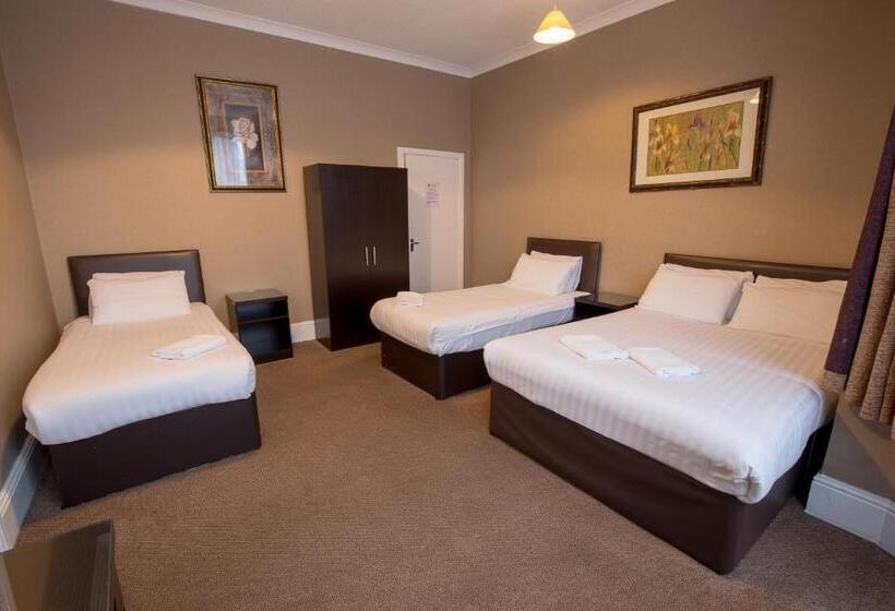 חדר משפחתי, Banks