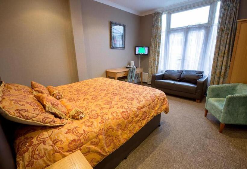 סוויטת ג'וניור, Banks