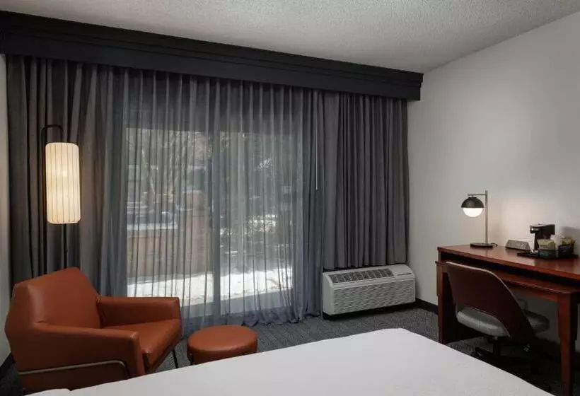 ２ダブルベッドのスタンダードルーム, Courtyard By Marriott Denver Central Park