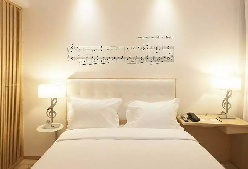 اتاق استاندارد, Da Musica