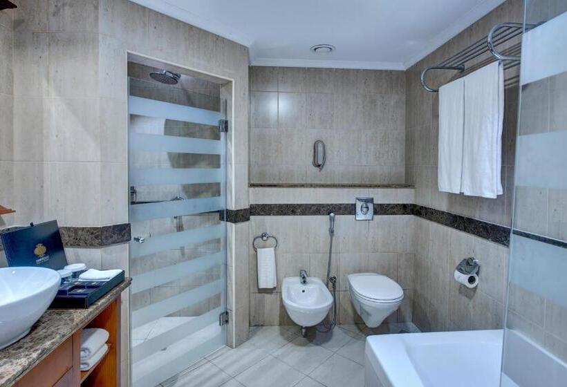 سوییت اجرایی, Donatello